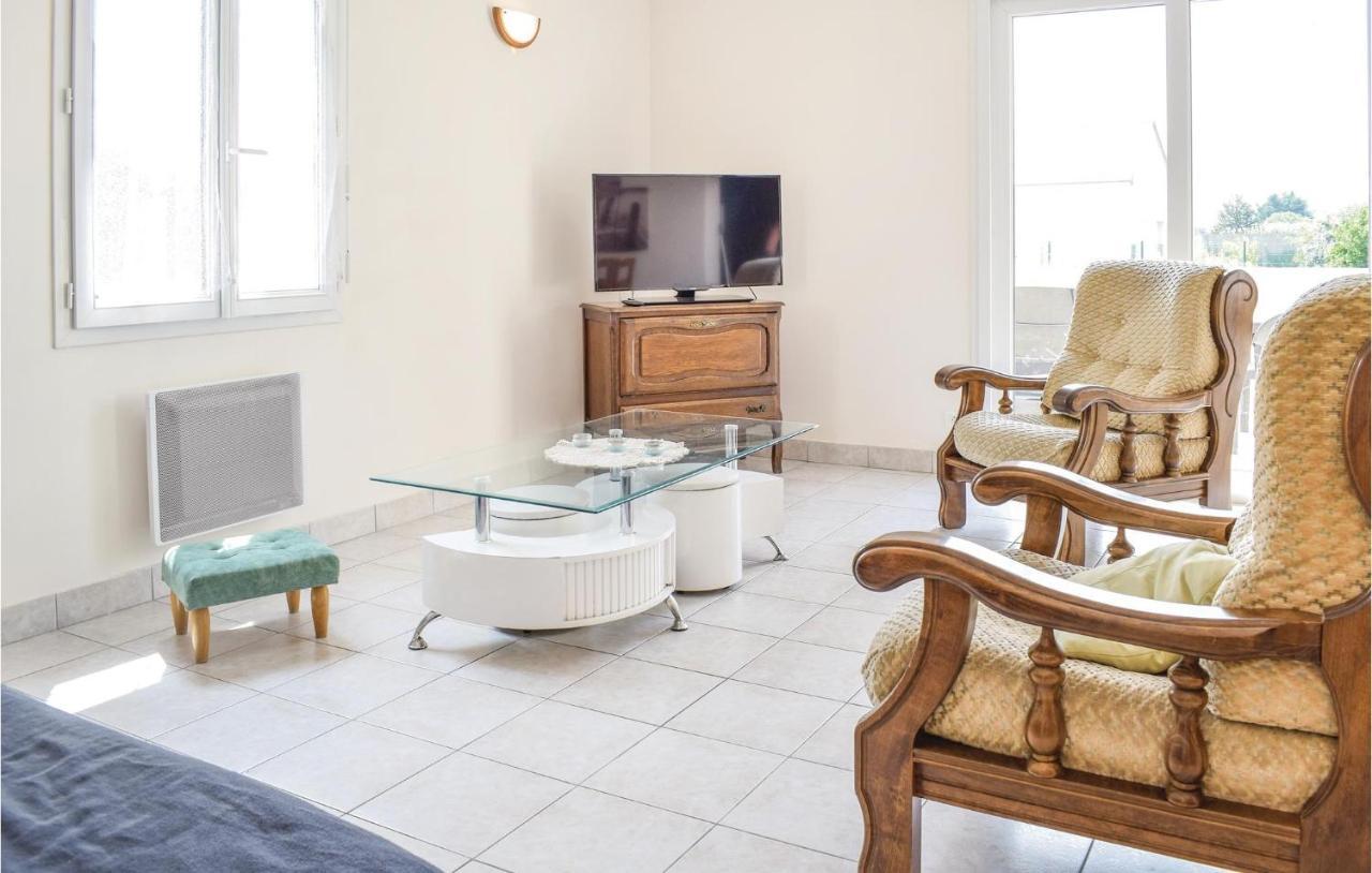 Stunning Home In St, Marcouf De Lisle With Wifi Saint-Marcouf Exteriör bild