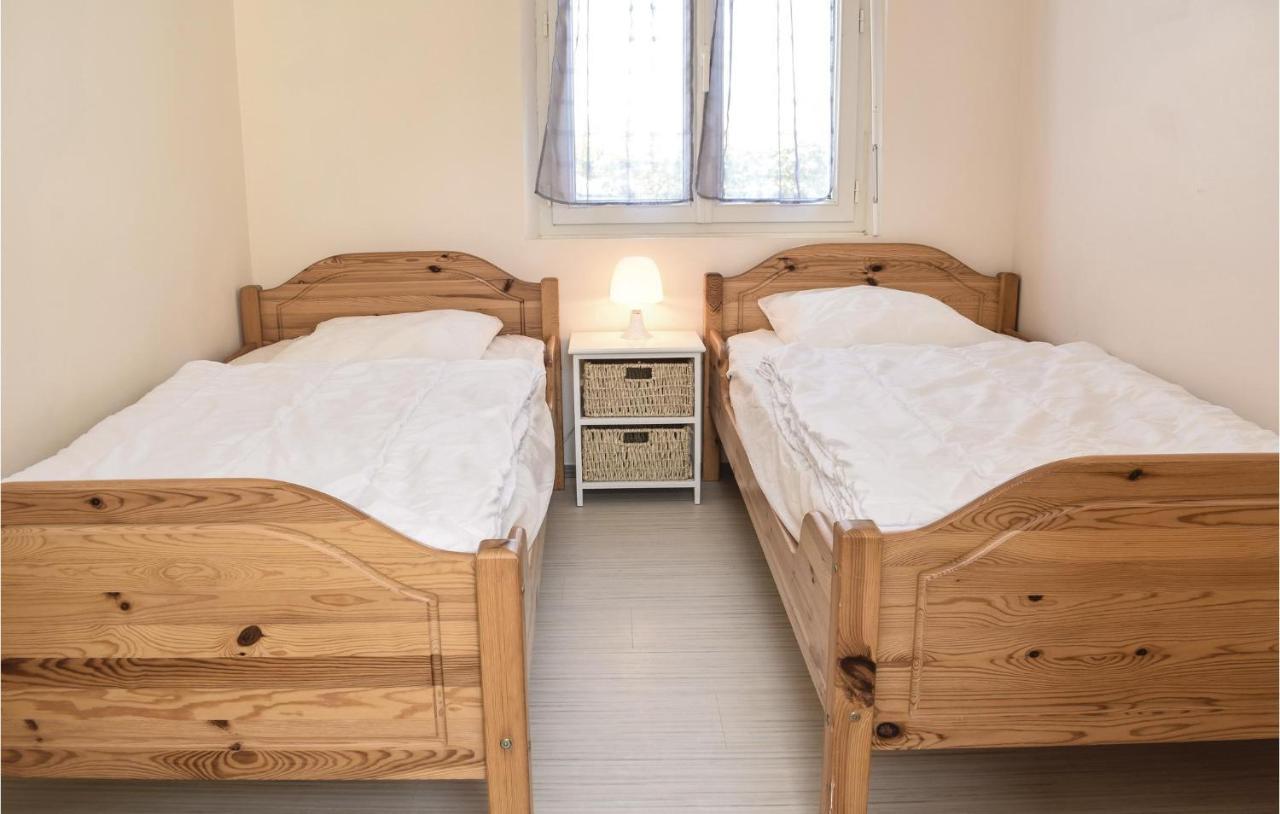 Stunning Home In St, Marcouf De Lisle With Wifi Saint-Marcouf Exteriör bild