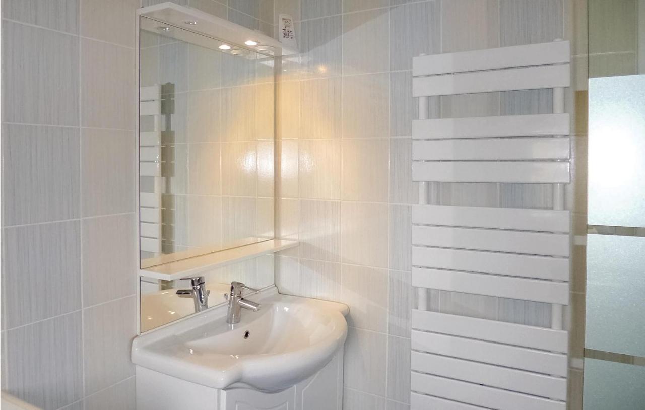 Stunning Home In St, Marcouf De Lisle With Wifi Saint-Marcouf Exteriör bild